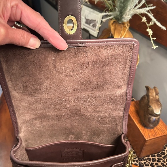 Coach Vintage Station Mahogany 1005-336
Made in US - Picture 7 of 12